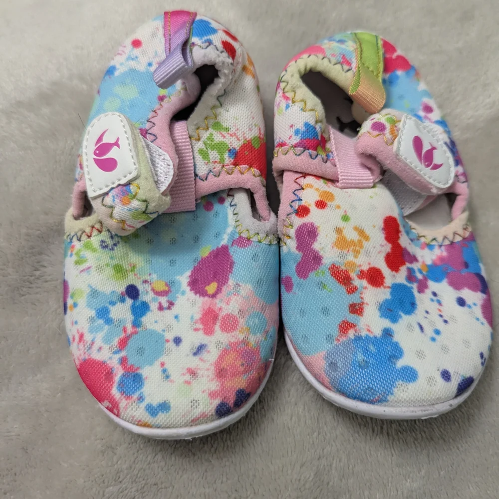 Ikiki Baby Water Shoes EUC Rainbow Soft Sole Size 142 Euro/7 Baby US Size Beach